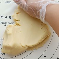 #晒出你的团圆大餐#奶黄肉松月饼的做法图解12