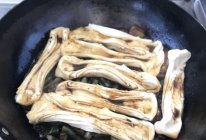 鸡翅炖豆角窝瓜粘卷子的做法