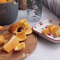 鲜榨大果粒橙汁的做法图解2