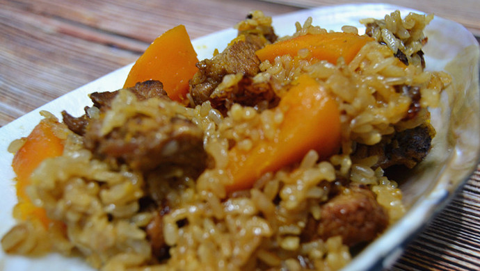 减脂时的美味：南瓜排骨糙米饭