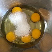 超简单的古早小蛋糕的做法图解1