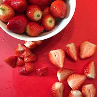 草莓酱的做法图解1