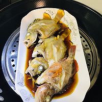 酱汁蒸鱼的做法图解4