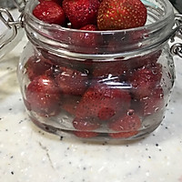 草莓罐头的做法图解1