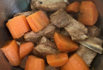 排骨炖胡萝卜的做法