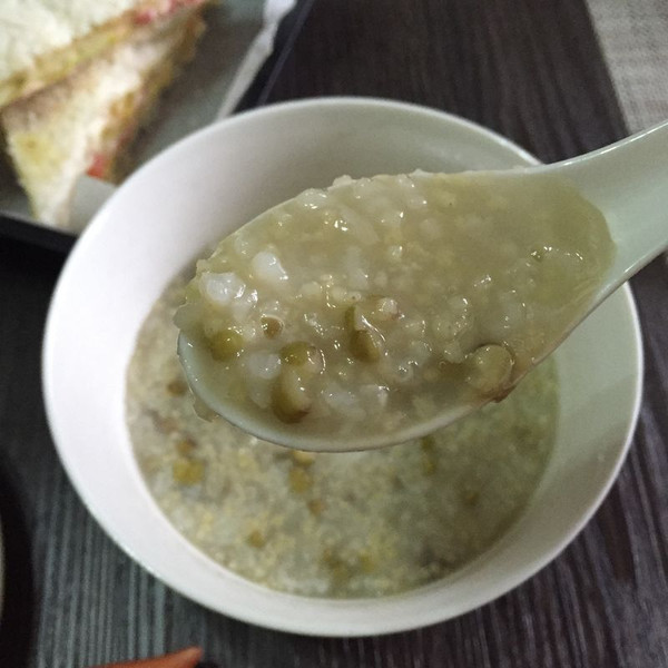 绿豆小米粥