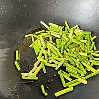 #灿烂的花园 寻味外婆乡#蒜苔炒笋的做法图解2