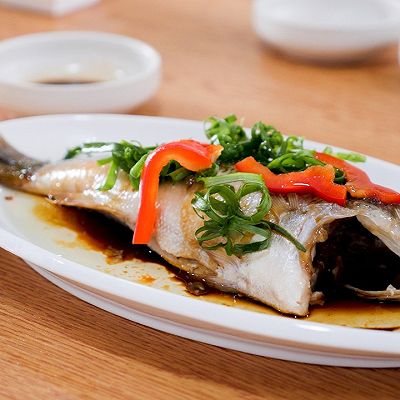 【蒸烤炉版】柠香鲈鱼 丨酸辣鲜香，在家里也能做的泰国菜！