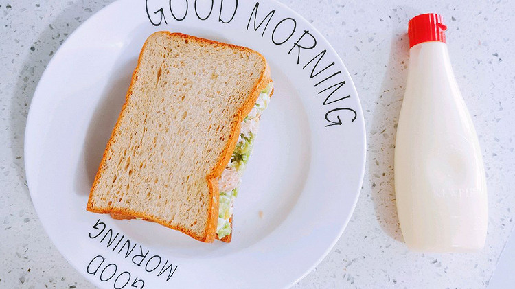 【减脂早餐】金枪鱼土豆泥沙拉三明治的做法