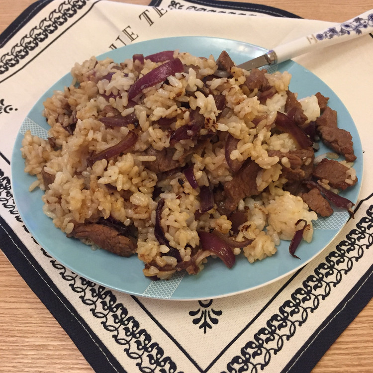 黑椒牛肉炒饭的做法