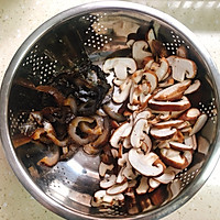 海参炒香菇的做法图解1