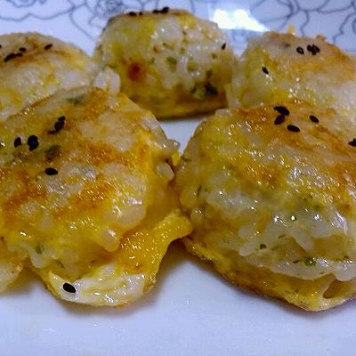 蛋煎饭团