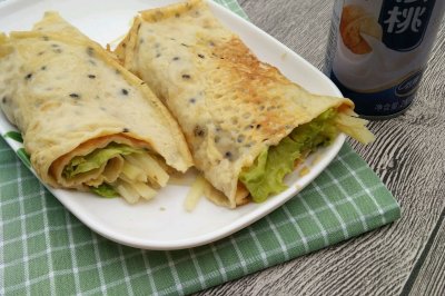 土豆生菜火腿卷鸡蛋芝麻饼