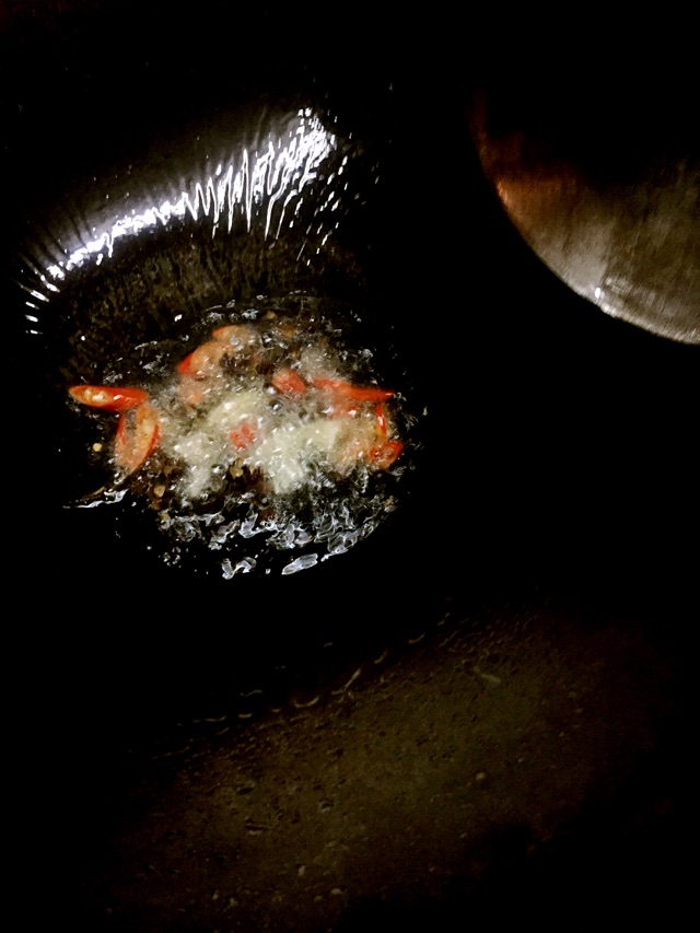 酸辣土豆片的做法图解2