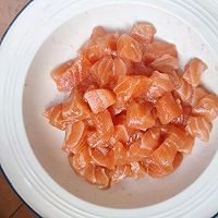 #挪威三文鱼#三文鱼炒饭的做法图解2