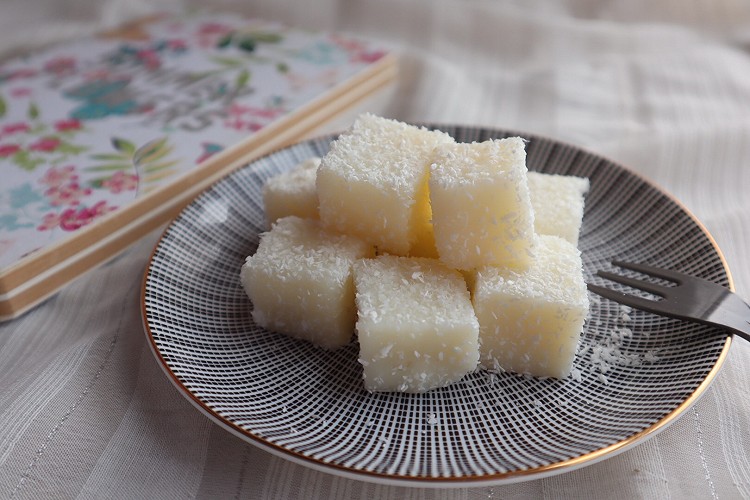 零失败小甜点|椰蓉牛奶小方的做法