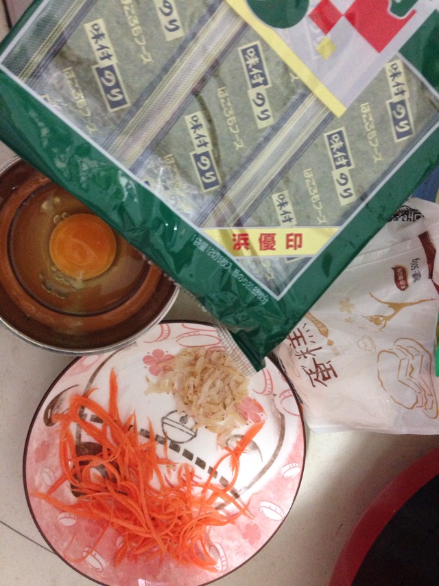 海苔虾皮卷的做法图解1