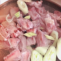 色泽红润-红烧排骨(家庭版)的做法图解2