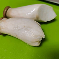 #李锦记旧庄蚝油鲜蚝鲜煮#只用一种调料做出好吃的蚝油杏鲍菇的做法图解1