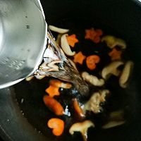 香菇贻贝汤的做法图解6