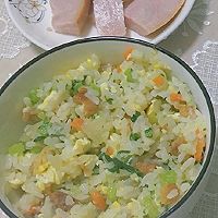 #合理膳食 营养健康进家庭#无油蔬菜汤＋多彩炒饭＋芹叶咸菜的做法图解2