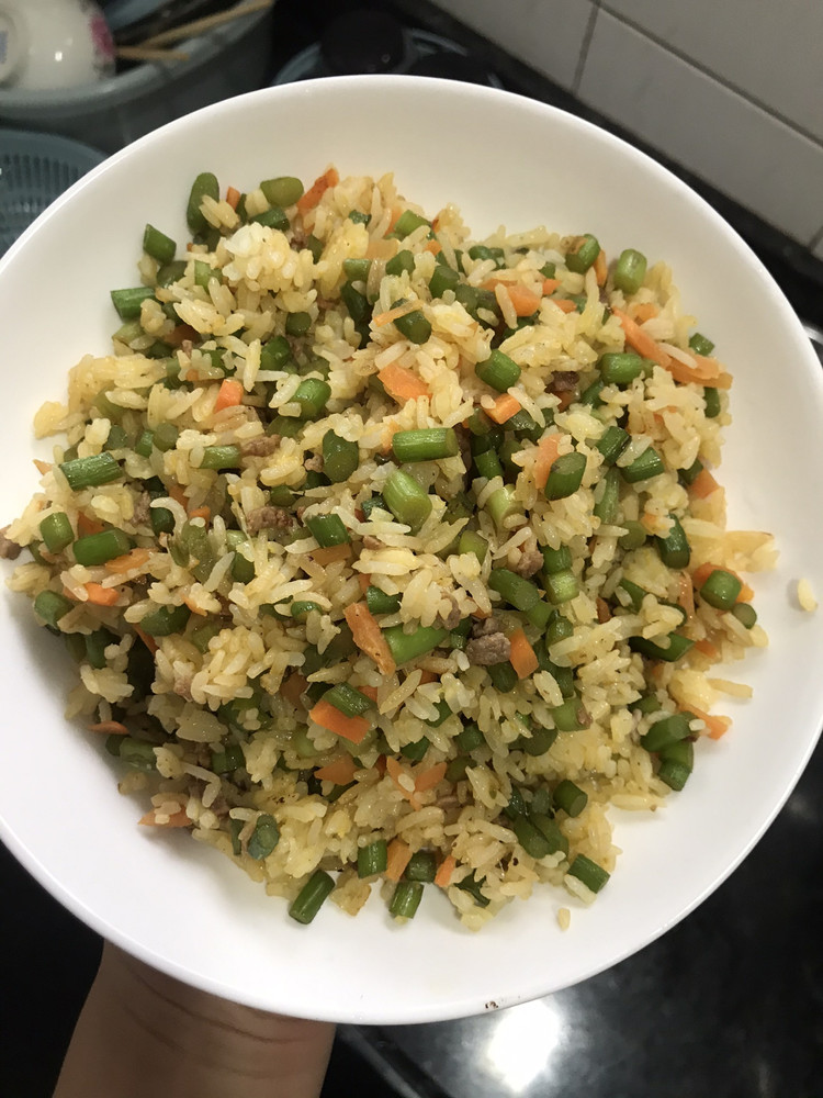 蒜苔肉末蛋炒饭的做法