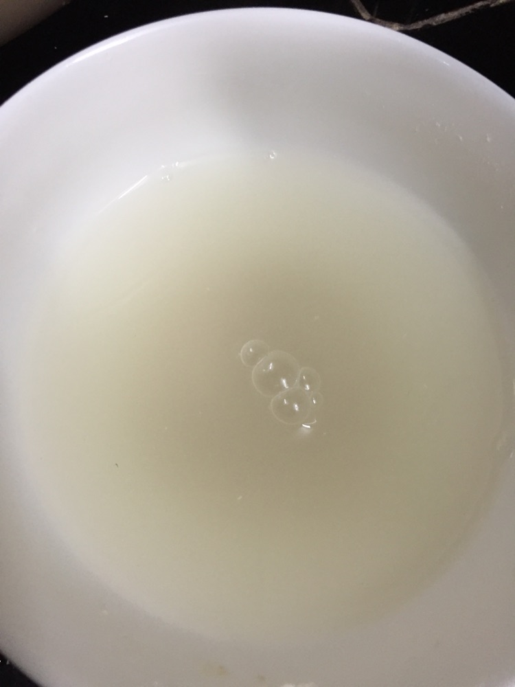 披萨饼皮的做法图解2