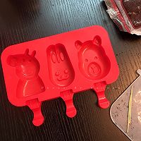 #冰箱剩余食材大改造# 自制水果冰棍的做法图解6