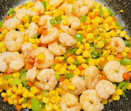 快手菜❤️玉米炒虾仁的做法