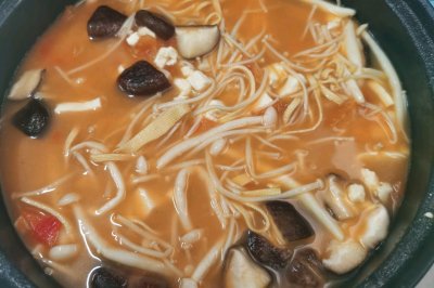 减脂餐—番茄菌菇汤