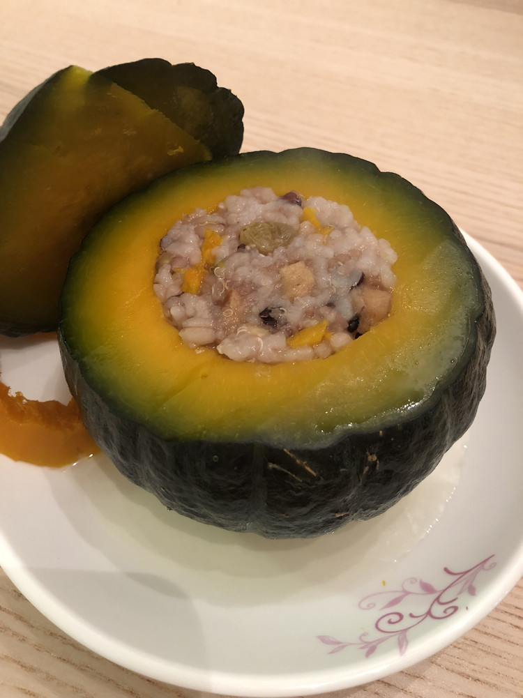 五彩南瓜盅饭的做法