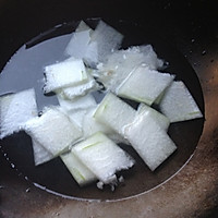 冬瓜虾皮汤的做法图解2