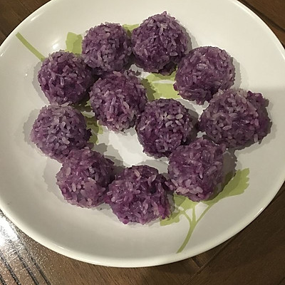 紫薯豆沙糯米丸子