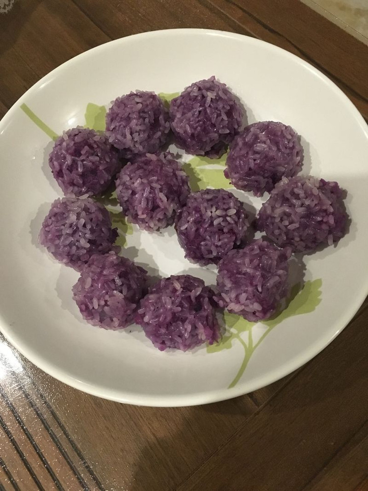 紫薯豆沙糯米丸子的做法