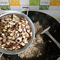 香菇肉末糯米饭#急速早餐#的做法图解4