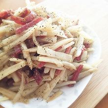腊肠炒藕条#自己做更健康#