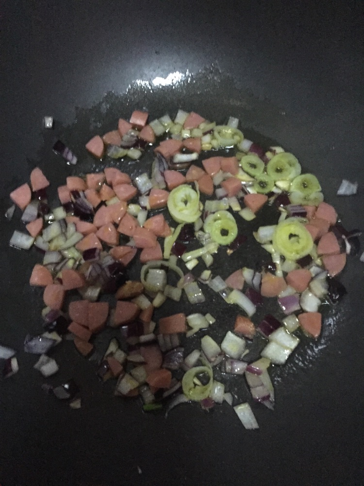 超美味什锦炒饭的做法图解1