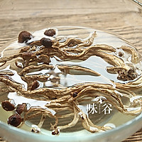 白莲茶树菇鸽子汤 | 味谷的做法图解3