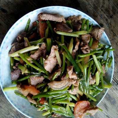 蒜苗炒猪肉