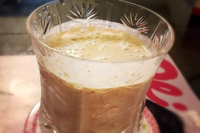 香蕉核桃奶昔