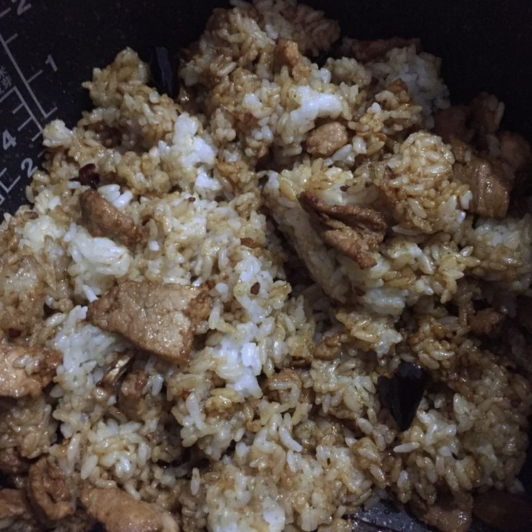 肉汁焖饭的做法