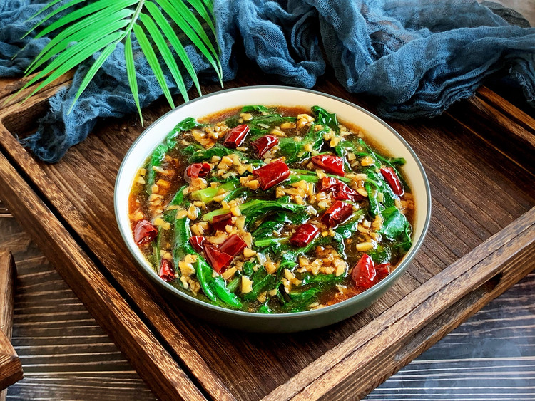 比肉好吃百倍的蒜蓉油麦菜，好吃还不胖！的做法