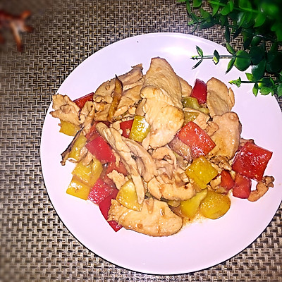 彩椒滑鸡片