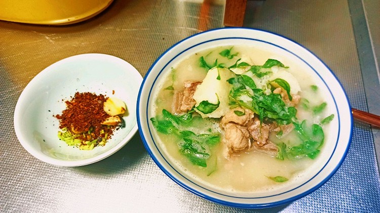 云南菜～火腿枸杞尖山药排骨汤的做法