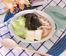 白菜蘑菇豆腐什锦锅（日式）的做法