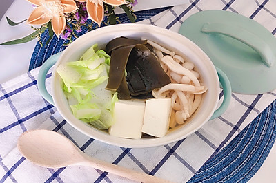 白菜蘑菇豆腐什锦锅（日式）