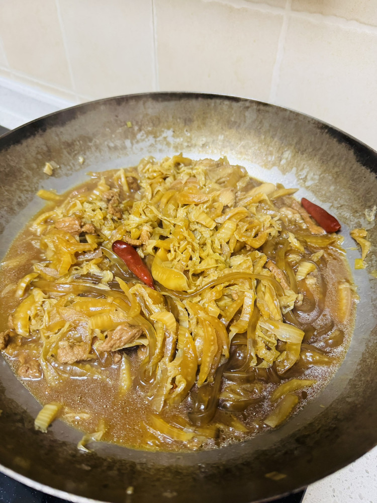 酸菜肉丝炖粉条的做法