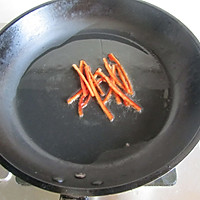 韭菜炒鱿鱼#春天不减肥，夏天肉堆堆#的做法图解3