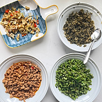 凉拌粉干的做法图解2