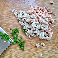 肉丸午餐肉煎饼的做法图解2